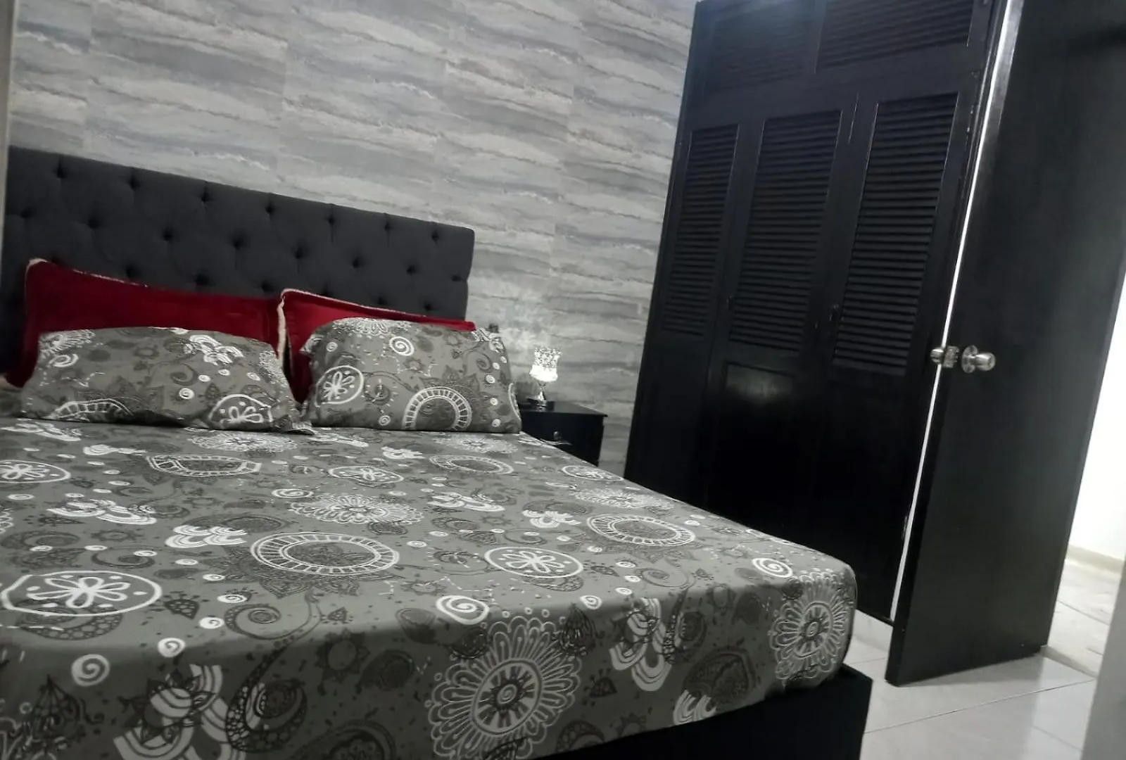 Apartamento 3 Habitaciones Cerca Al Parque Del Poblado Medellín Colombia