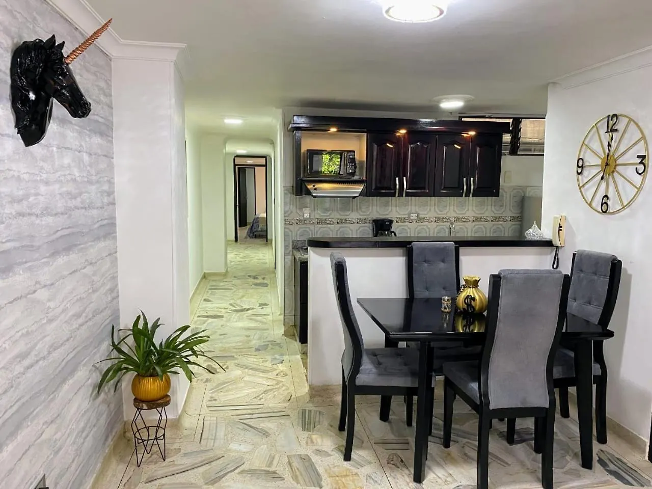 Apartamento 3 Habitaciones Cerca Al Parque Del Poblado Medellín